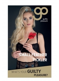 Пластиковая метелочка с красными пёрышками Small Feather Tickler - 32 см. - Blush Novelties - купить с доставкой в Ижевске