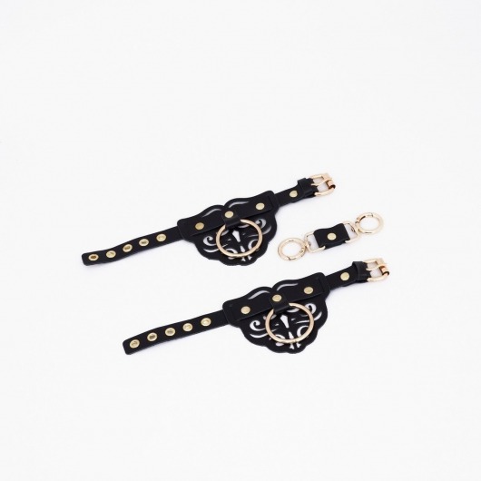 Черные кожаные наручники с клепками, кольцами и золотистой фурнитурой - Crazy Handmade - купить с доставкой в Ижевске