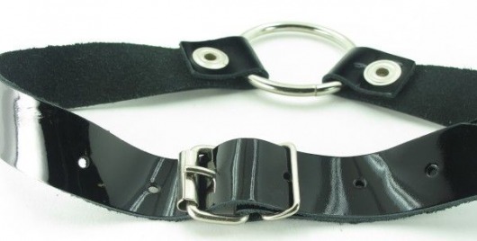 Кляп с кольцом и лаковым ремешком - БДСМ Арсенал - купить с доставкой в Ижевске